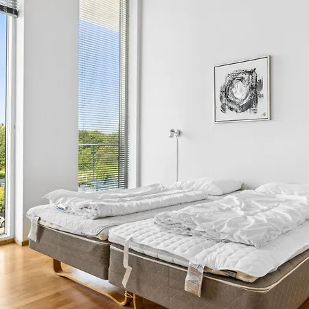 Kimi - 100m From The Sea By Interhome *